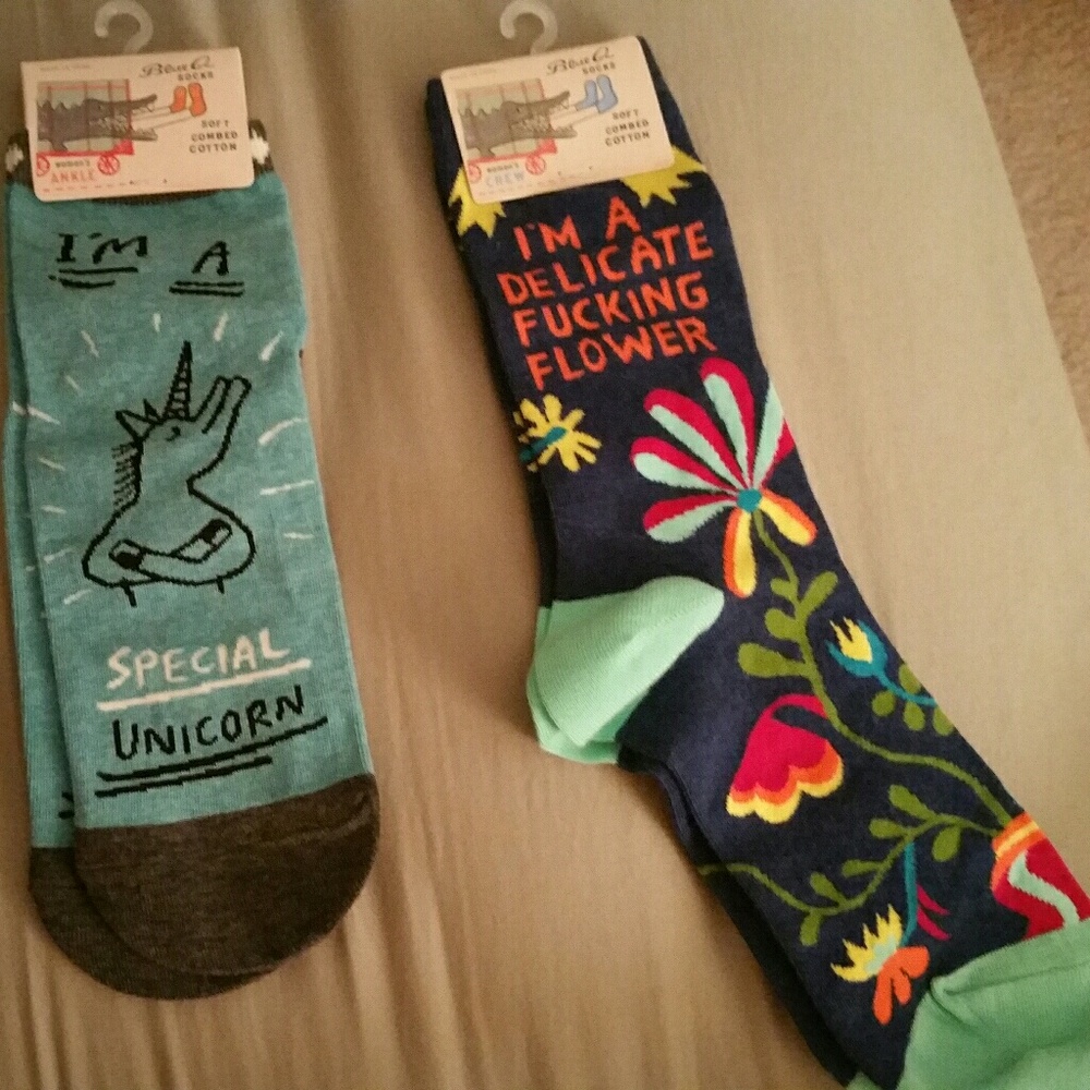 NWT Blue Q socks